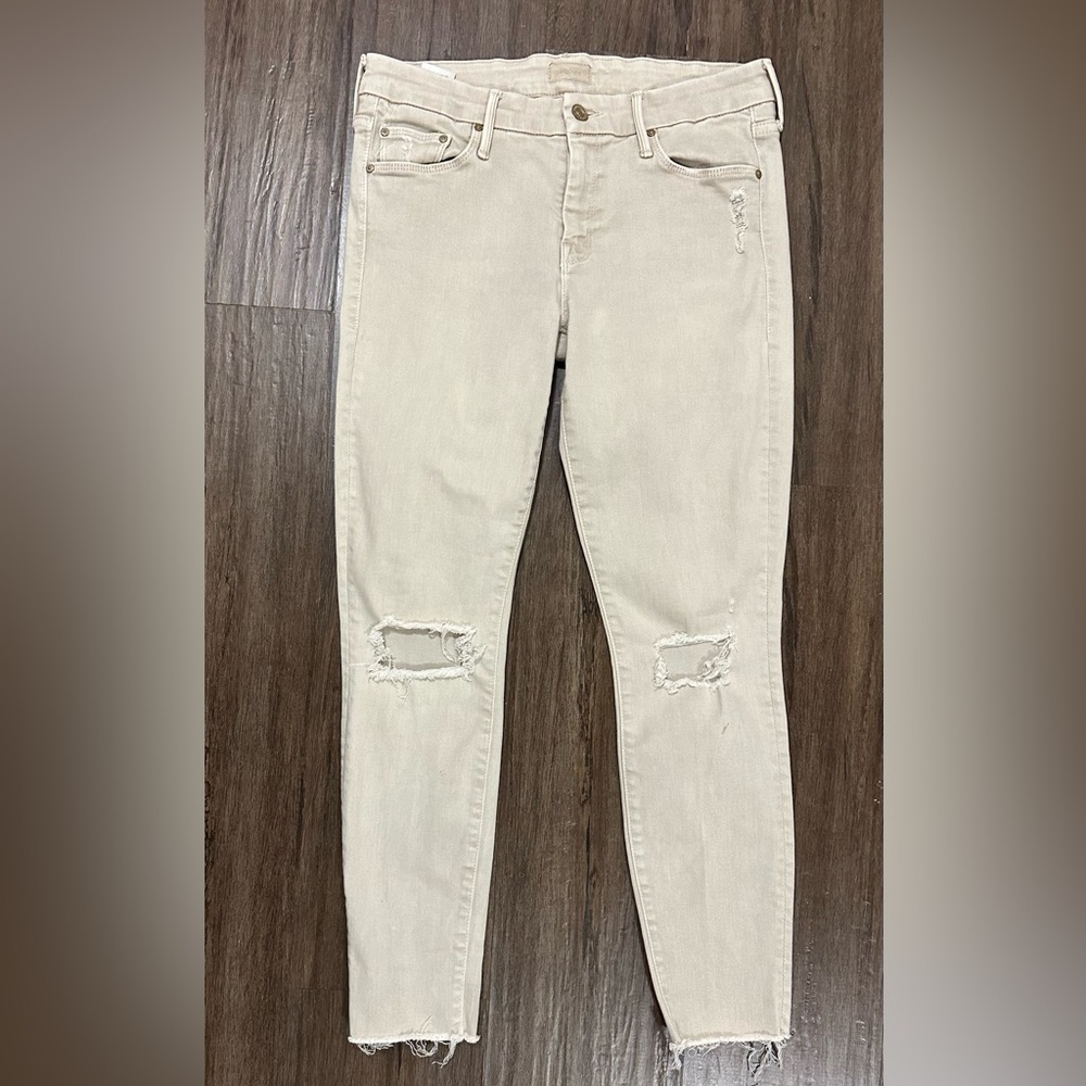 Mother Looker Ankle Fray Jeans in Khaki Blow By Blow. Size 29